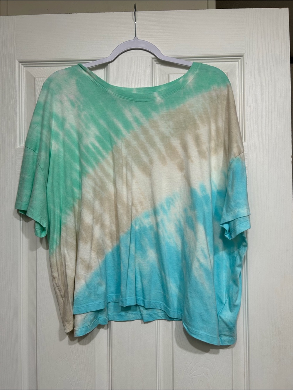 Old Navy Women's Short Sleeve Cropped Tie-Dye Top in Aqua, Teal, and Cream